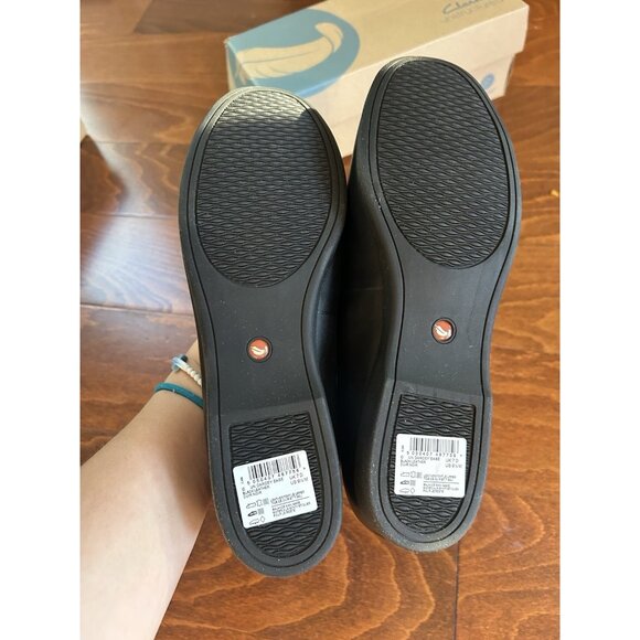 CLARKS Women's Un Darcey Black Leather Flats Closed Toe NEW Sz 9.5 M - Picture 6 of 9